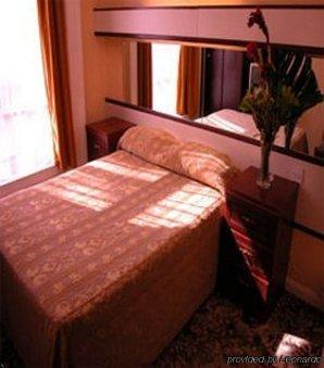 Hotel Westpoint